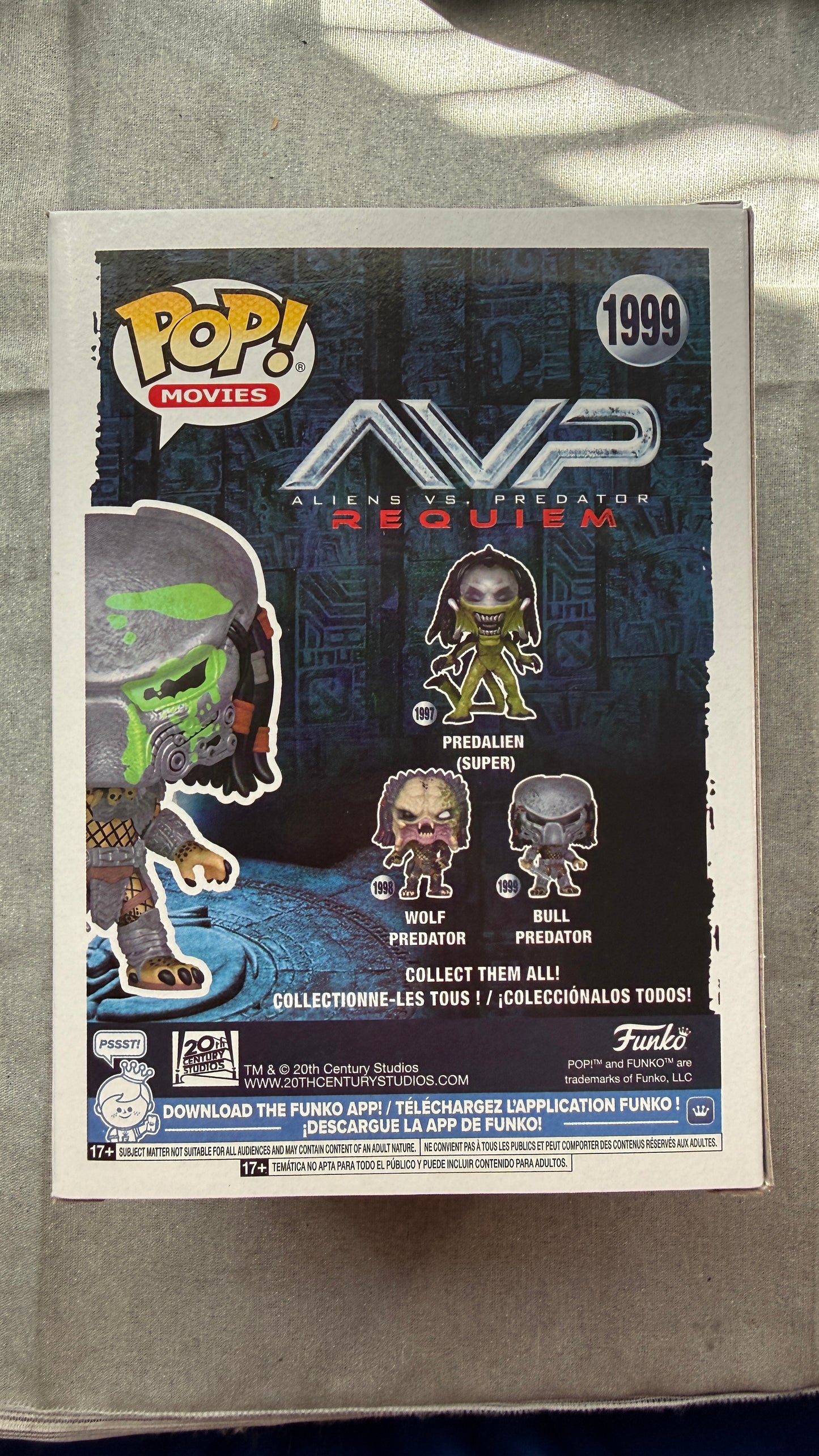Funko Pop! Vinyl: Alien Vs. Predator - Requiem Bloody Bull Predator (Glow) #1999