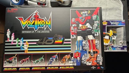 Playmates Voltron 40th Anniversary Set with Light up Sound Base Figure + Free Bitty Pop Funko