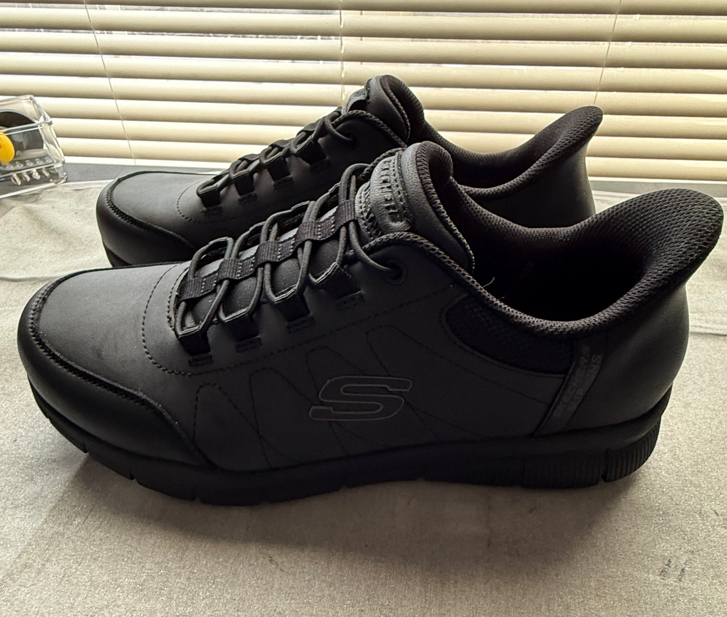 Skechers Slip-ins Work Shoes Men’s Size 10 EE Wide Fit Black Non-Slip Memory Foam