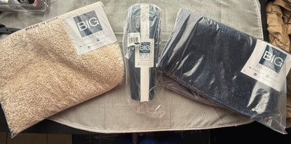 Kohl's Big Bundle: Set of 4 Cups, Bath Rugs - Navy & Almond