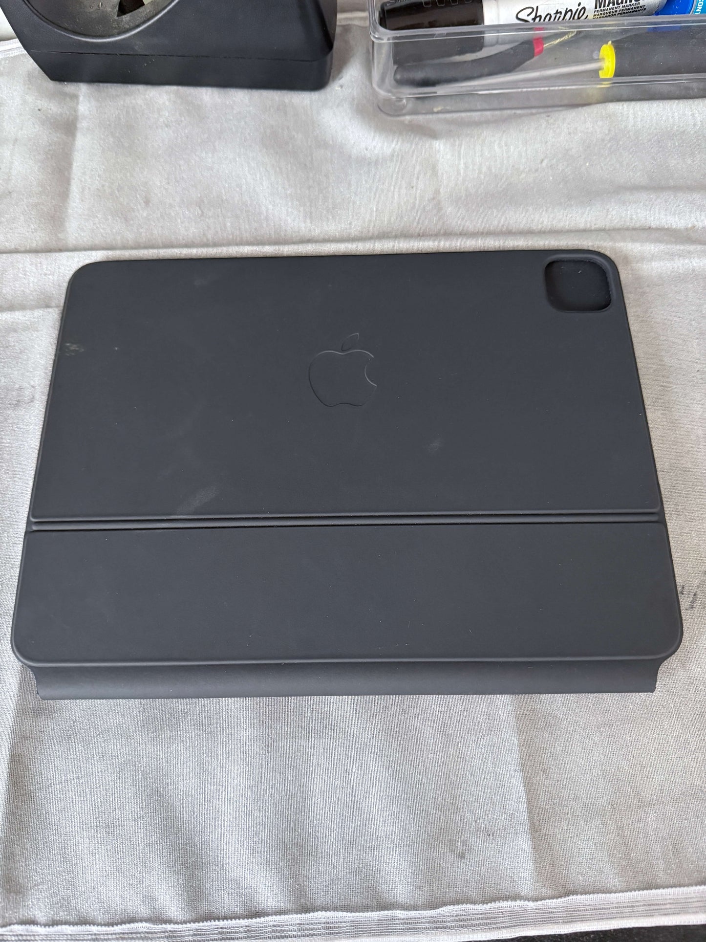 Apple Magic Keyboard for Apple iPad Pro 11 inch - Black