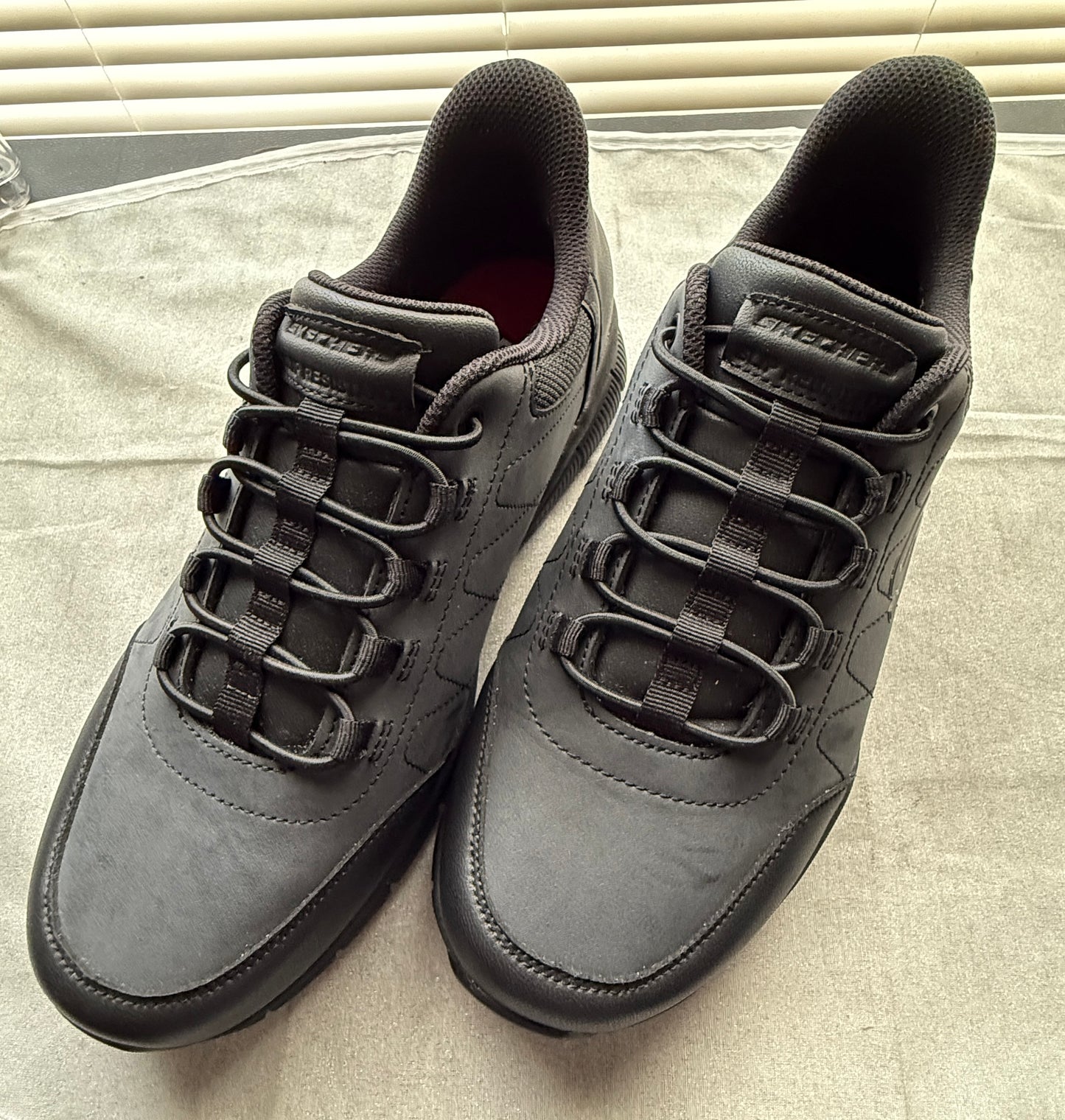 Skechers Slip-ins Work Shoes Men’s Size 10 EE Wide Fit Black Non-Slip Memory Foam