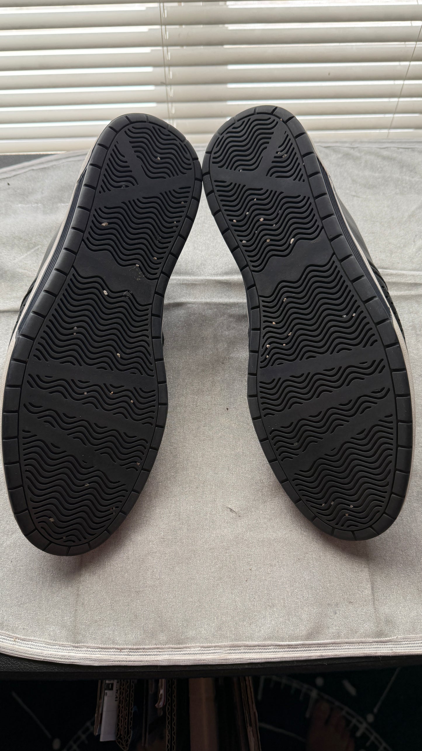 ZZHAP Men’s Black Perforated Casual Dress Shoes Size 10 Lightweight Lace Up