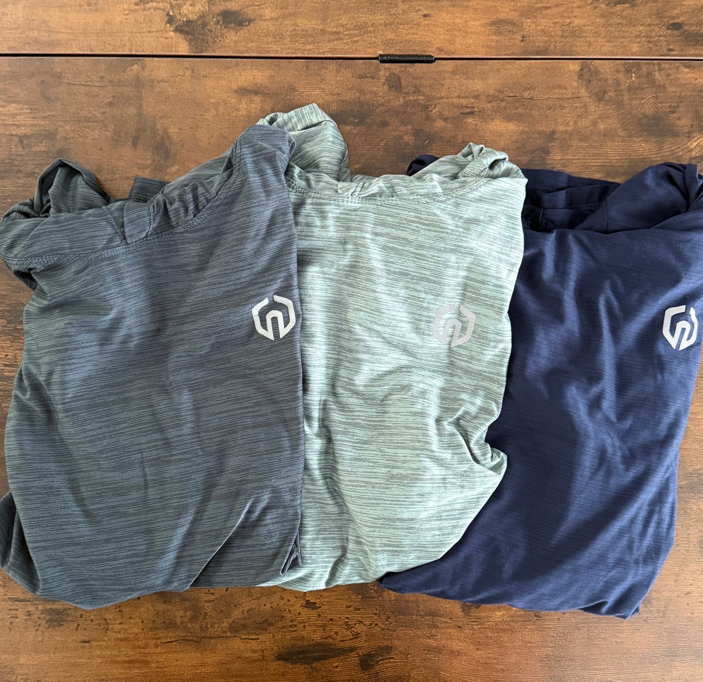 Men’s Athletic Short Sleeve Hooded Performance Shirts Bundle Lot 3 Large