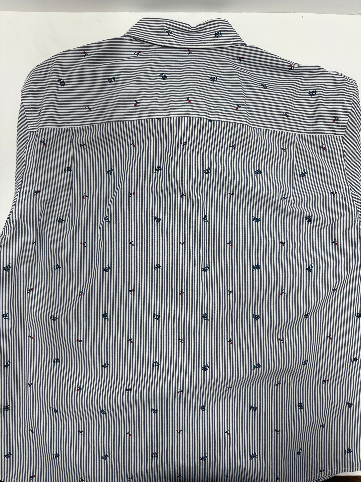Crown & Ivy Long Sleeve Button Down Dress Shirt Size Large Red White Blue