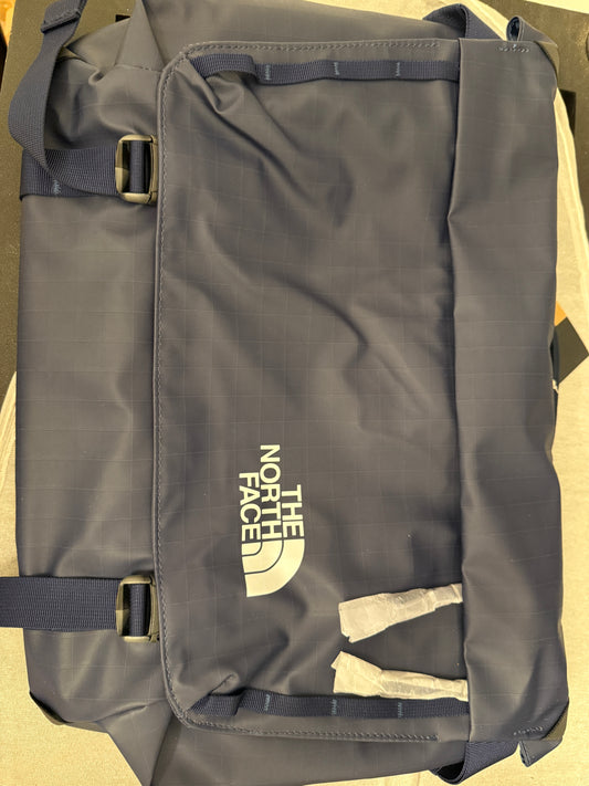 The North Face Navy Shady Blue Base Camp Voyager Ripstop Messenger Bag TNF-169