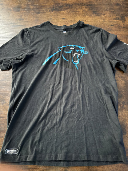 New Era Carolina Panthers Large Short Sleeve Shirt