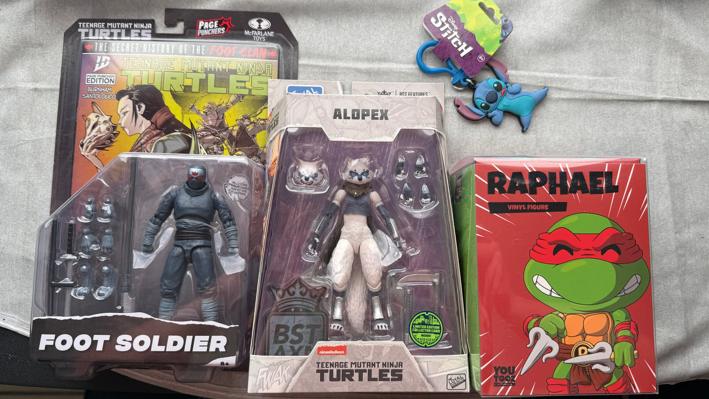 TMNT Bundle Alopex + Foot Soldier + Raphael Youtooz + FREE Stitch Keychain