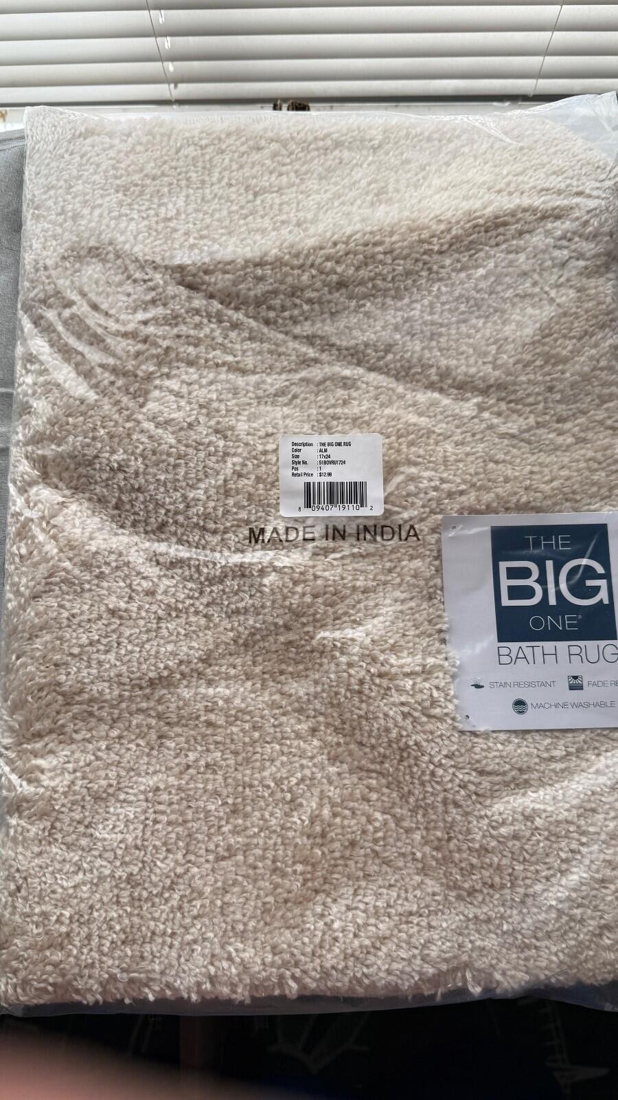 Kohl's Big Bundle: Set of 4 Cups, Bath Rugs - Navy & Almond